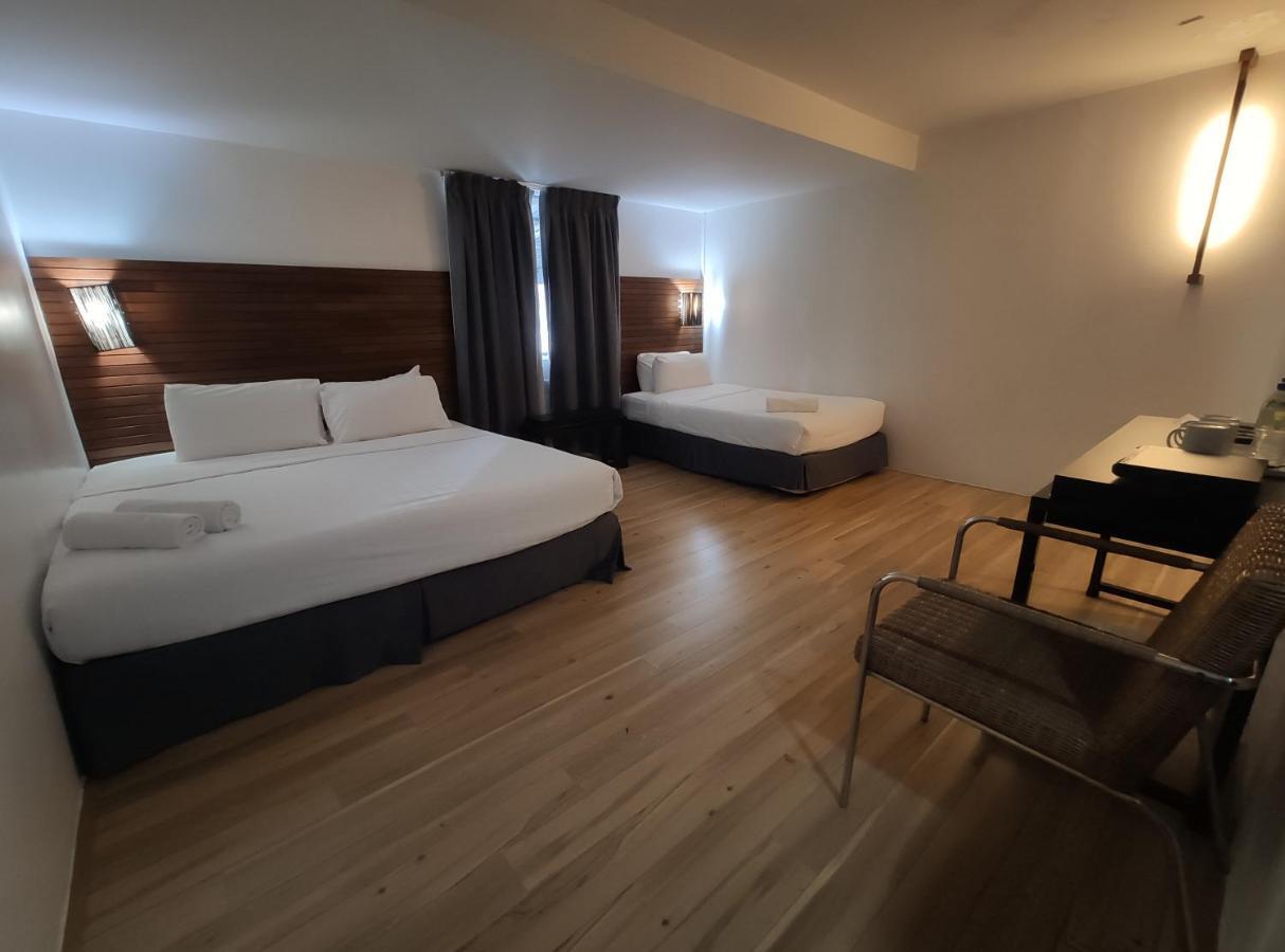T Hotel Tandop Alor Setar Buitenkant foto